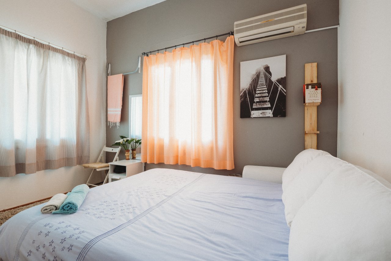 Booking surge como forte concorrente da Airbnb no mercado de aluguer de alojamento mobilado