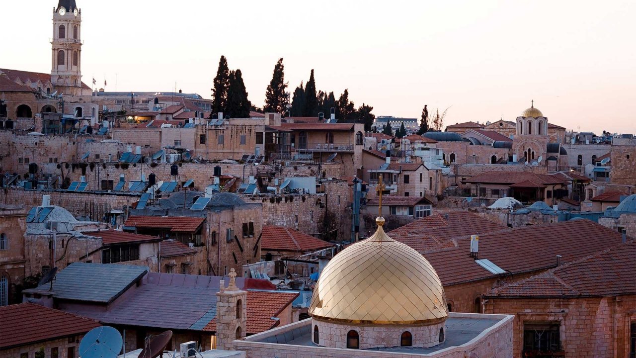 Israel avança na recuperação do turismo  protegendo-se do vírus e já vacinou 1/3 da sua população