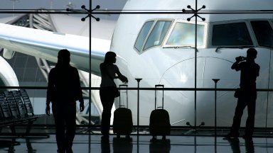 A recuperação do tráfego aéreo de passageiros prosseguiu em Março diz a IATA