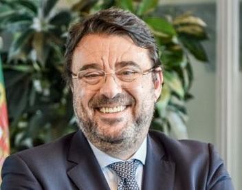 António Loureiro